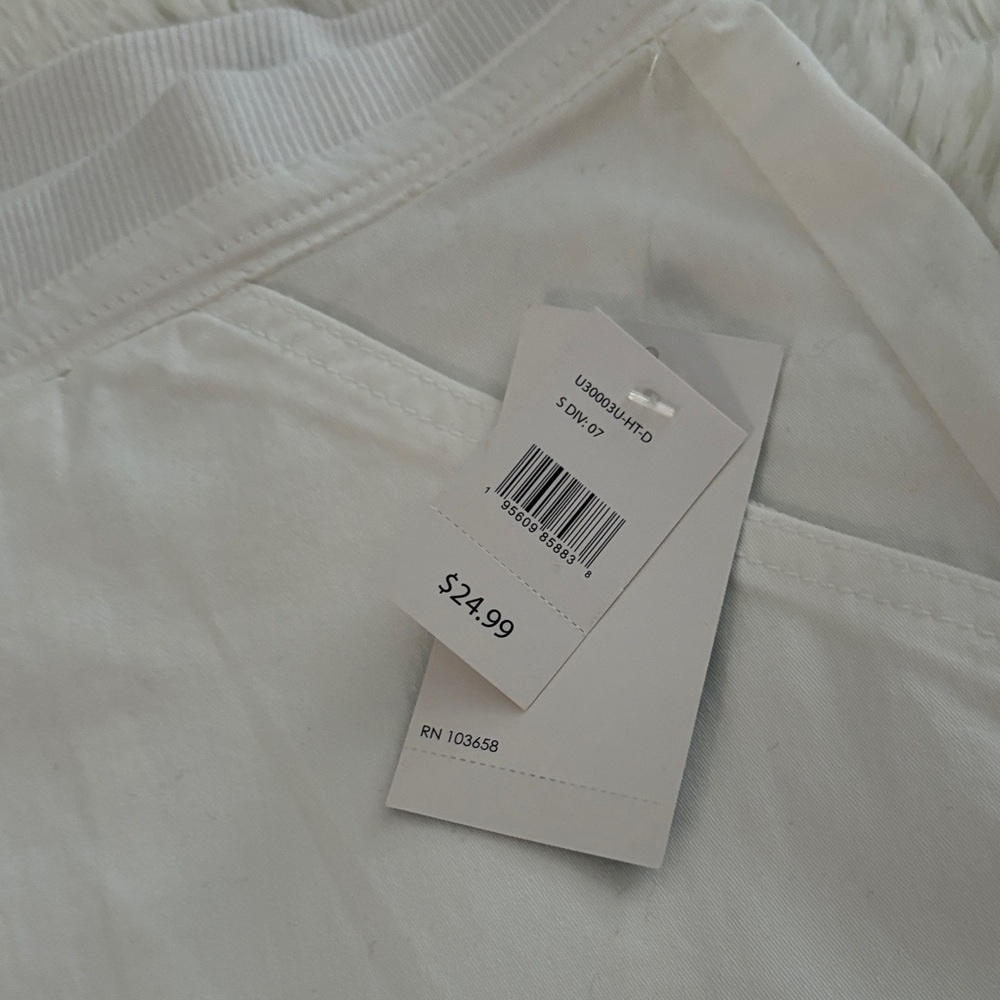 White Women’s Size 16 Shorts NWT Fresh - Picture 6 of 14